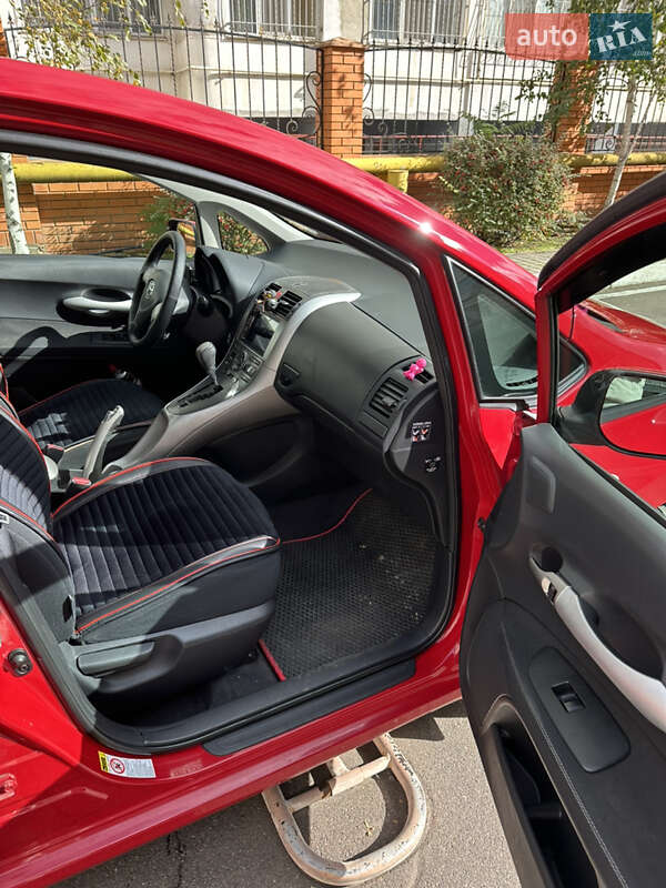 Хэтчбек Toyota Auris 2009 в Одессе