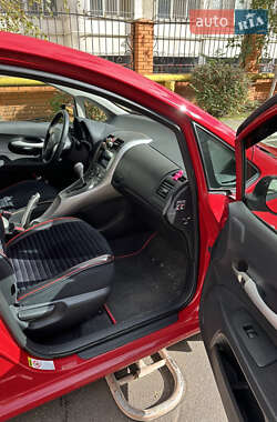 Хэтчбек Toyota Auris 2009 в 