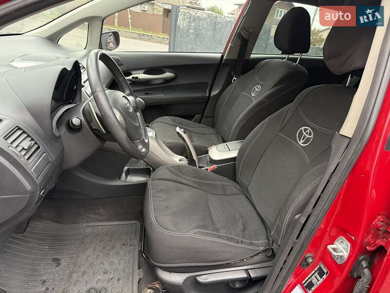 Хетчбек Toyota Auris 2008 в Кам'янському фото 45 Хетчбек Toyota Auris 2008 в Кам'янському