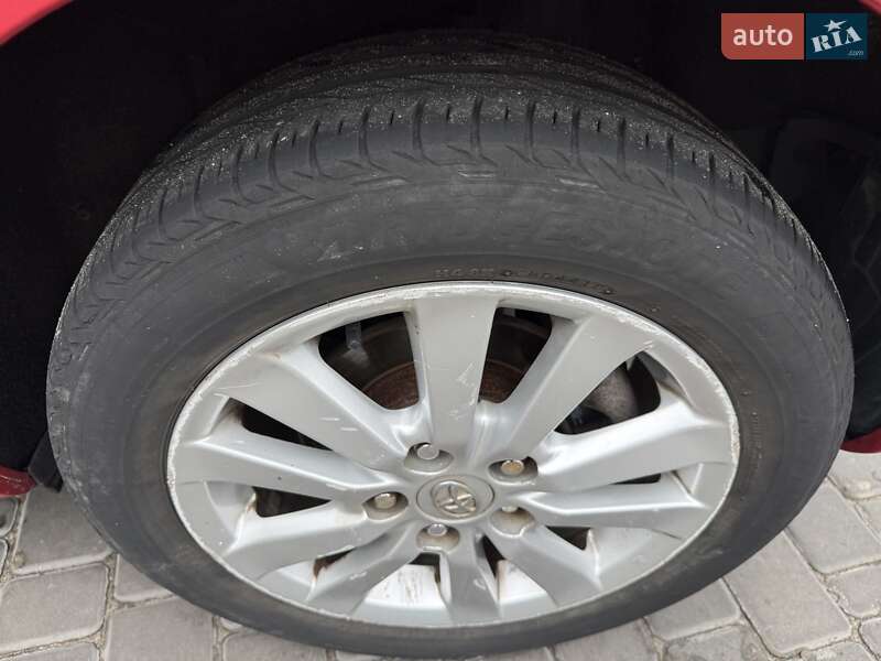 Хетчбек Toyota Auris 2008 в Кам'янському фото 59 Хетчбек Toyota Auris 2008 в Кам'янському