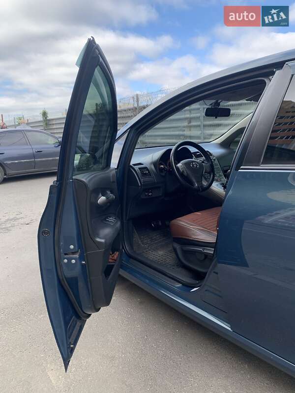 Хэтчбек Toyota Auris 2008 в Одессе