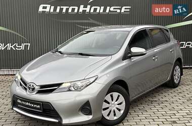 Хэтчбек Toyota Auris 2014 в Виннице Хэтчбек Toyota Auris 2014 в Виннице