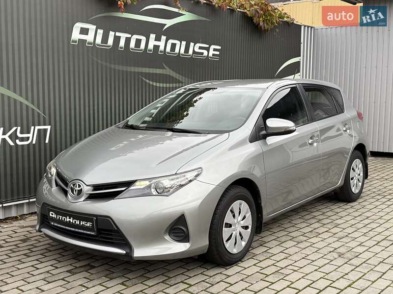 Хэтчбек Toyota Auris 2014 в Виннице