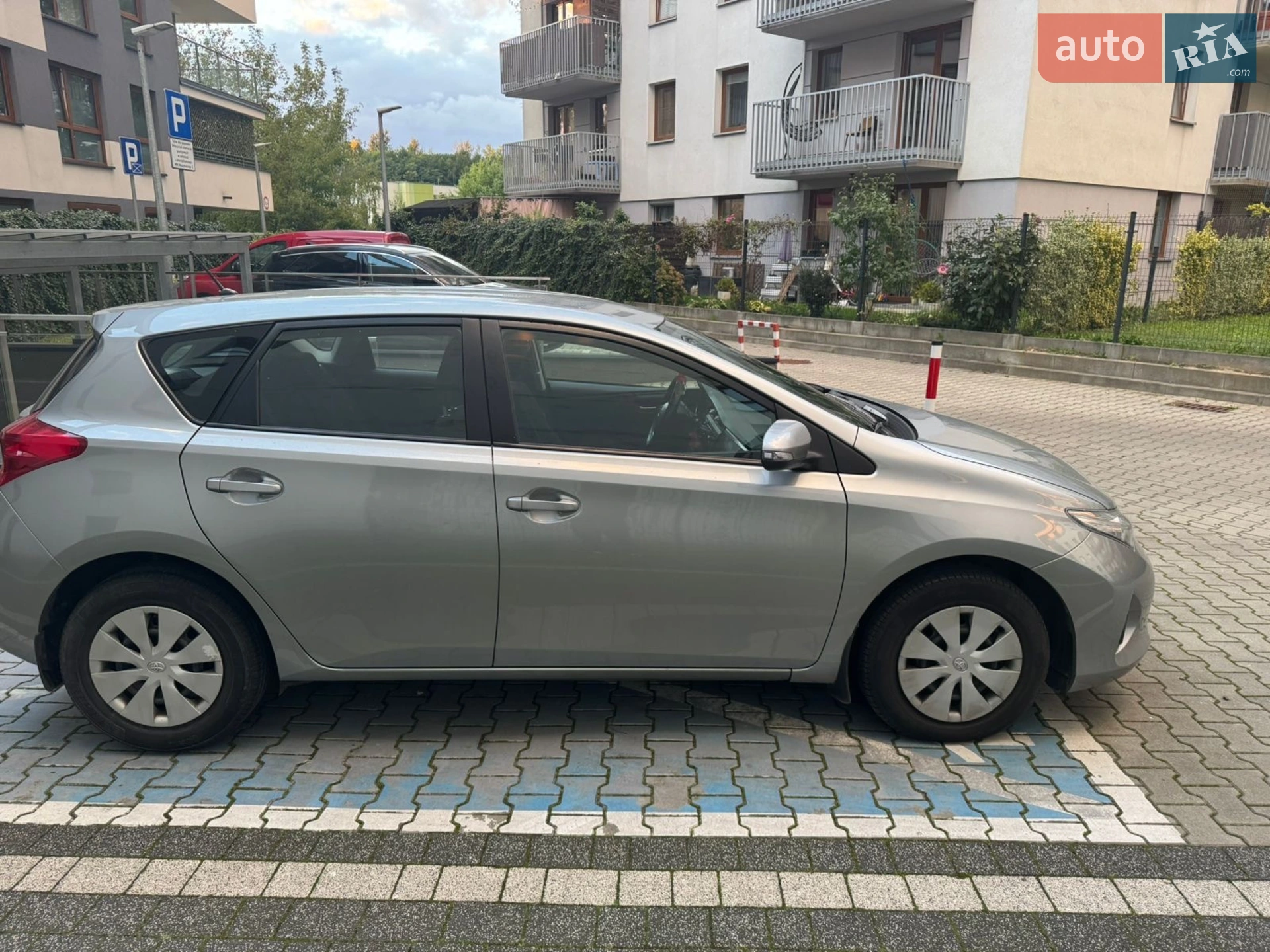 2013 Toyota Auris - мініатюра 3