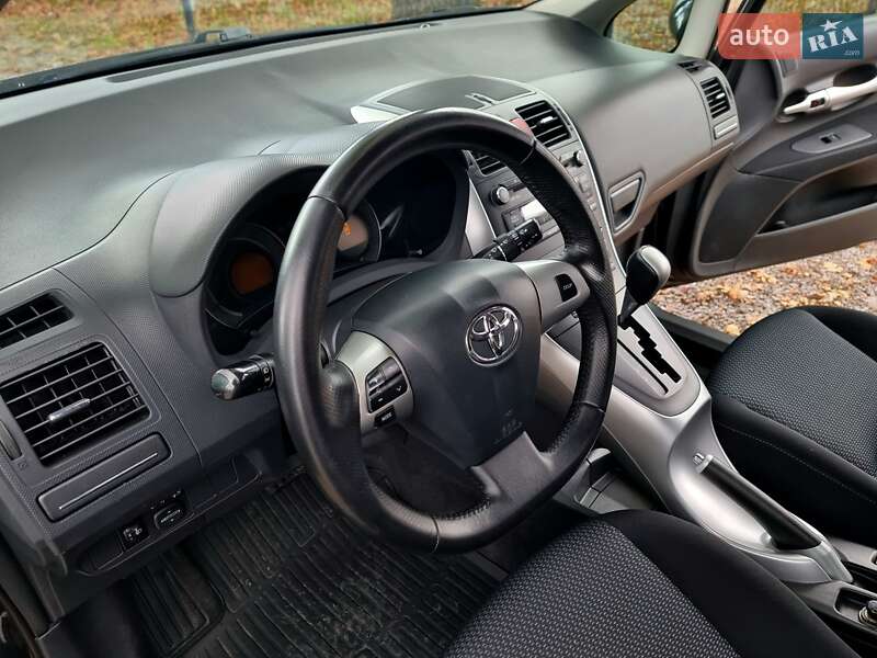 Хэтчбек Toyota Auris 2011 в Виннице фото 26 Хэтчбек Toyota Auris 2011 в Виннице