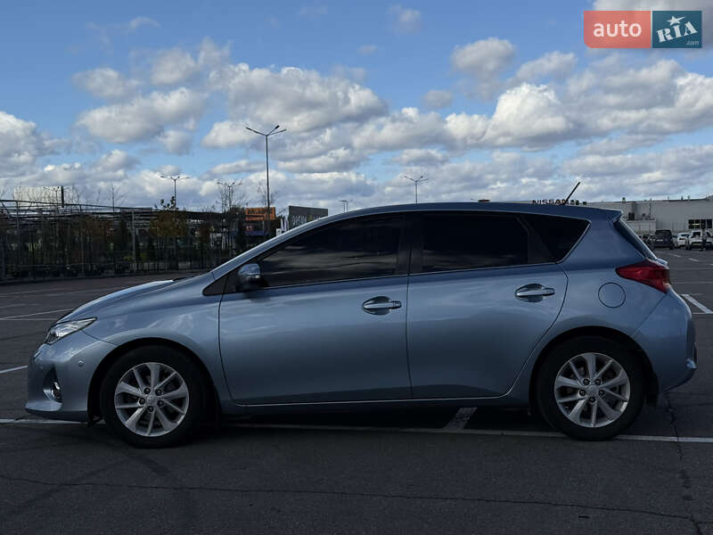 Хэтчбек Toyota Auris 2013 в Львове фото 4 Хэтчбек Toyota Auris 2013 в Львове