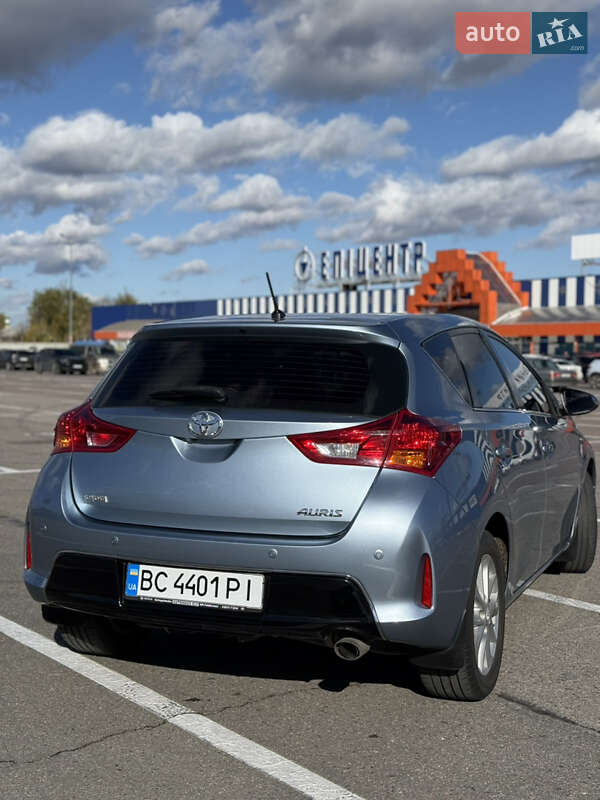 Хэтчбек Toyota Auris 2013 в Львове фото 9 Хэтчбек Toyota Auris 2013 в Львове