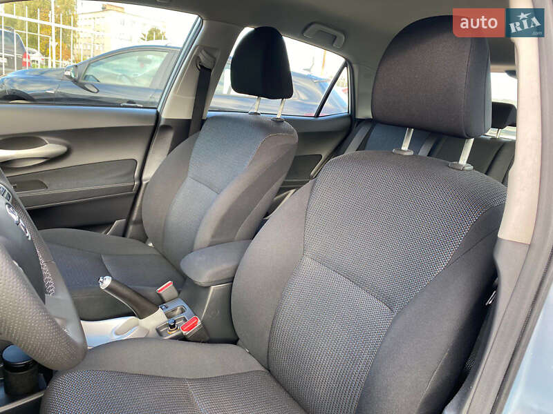 Хэтчбек Toyota Auris 2011 в Ровно фото 85 Хэтчбек Toyota Auris 2011 в Ровно