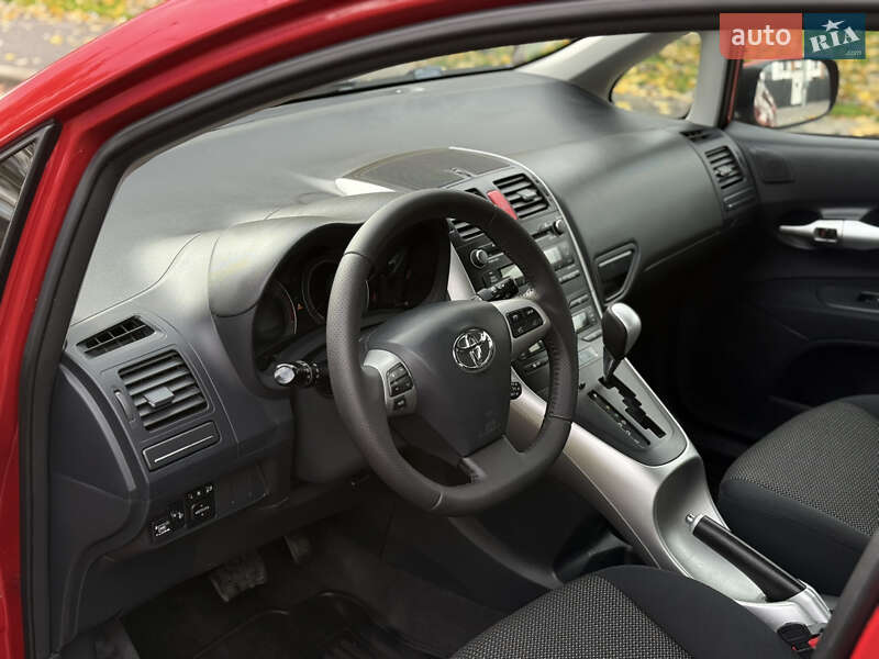 Хэтчбек Toyota Auris 2010 в Белой Церкви фото 12 Хэтчбек Toyota Auris 2010 в Белой Церкви