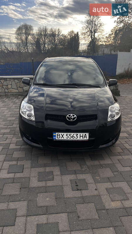 Хэтчбек Toyota Auris 2008 в Хмельницком