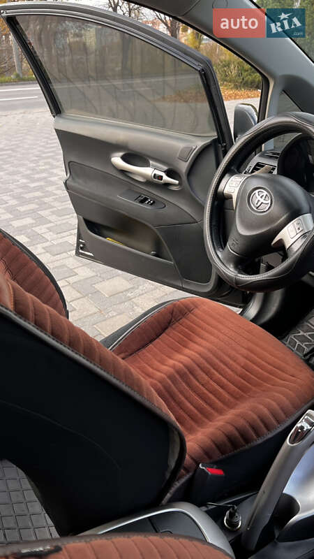 Хэтчбек Toyota Auris 2008 в Хмельницком