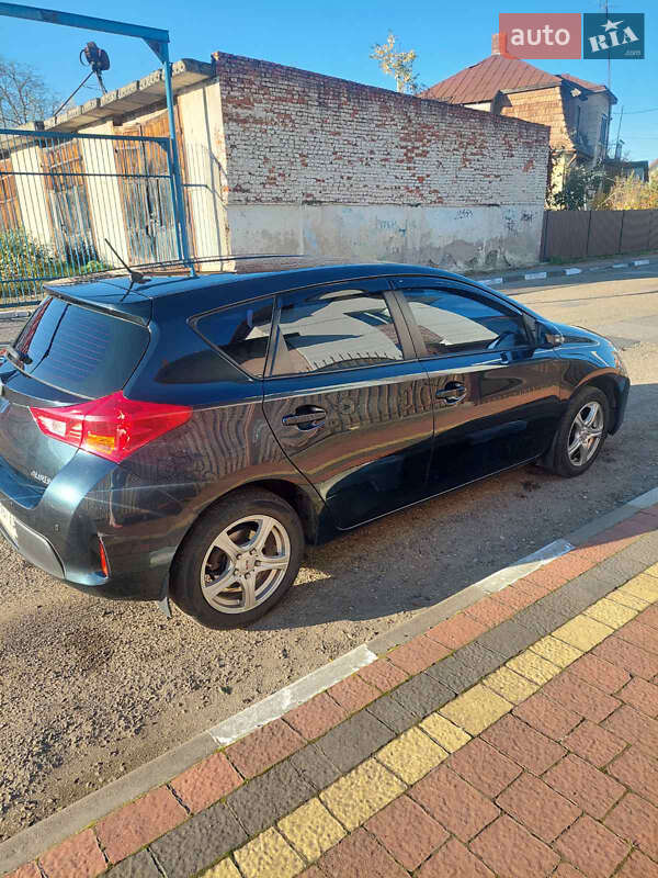 Хетчбек Toyota Auris 2013 в Стрию