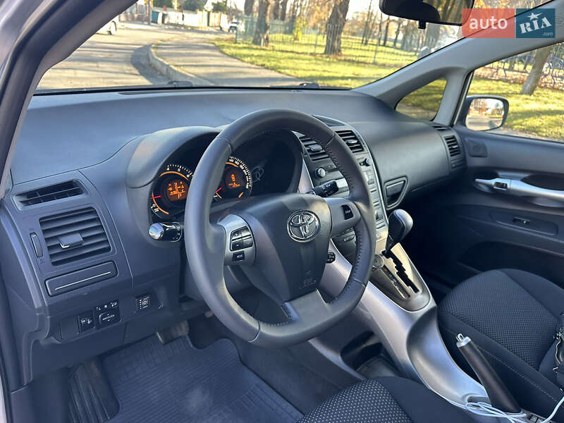Хэтчбек Toyota Auris 2012 в Виннице фото 29 Хэтчбек Toyota Auris 2012 в Виннице