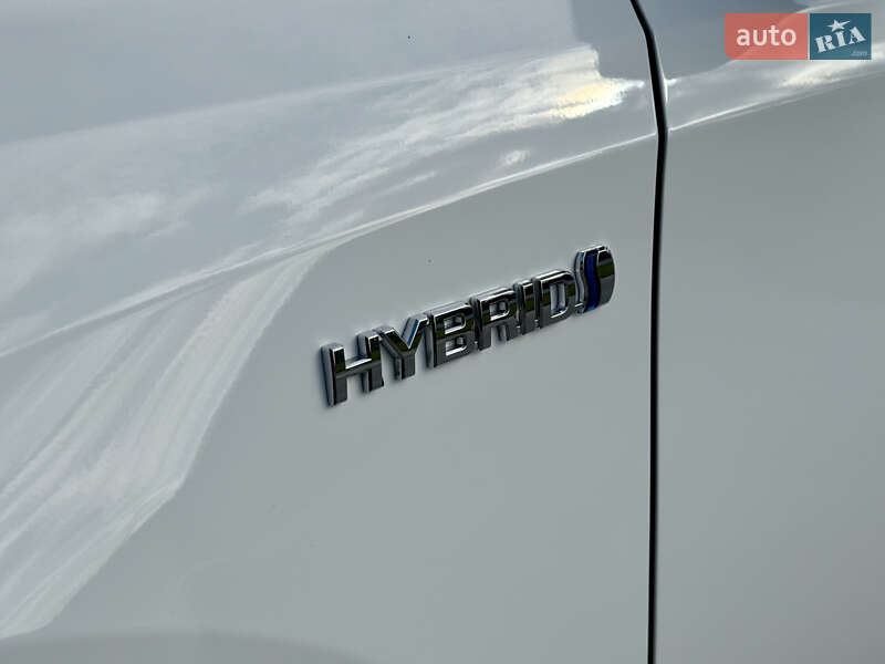 Хэтчбек Toyota Auris 2014 в Луцке