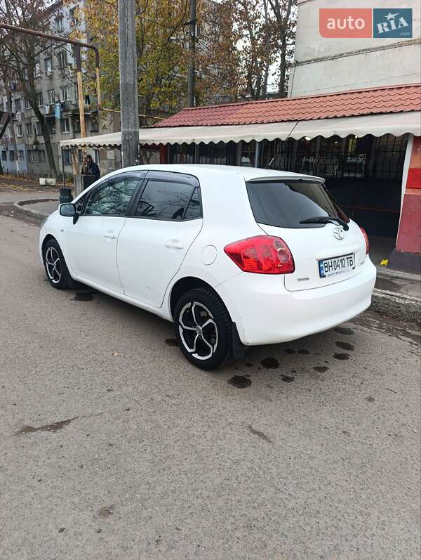 Хэтчбек Toyota Auris 2008 в Одессе