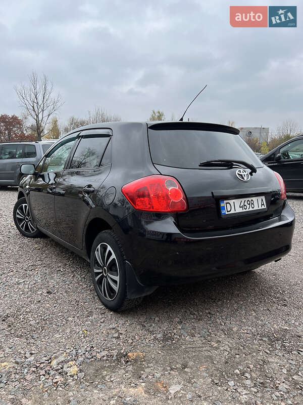 Хэтчбек Toyota Auris 2008 в Черкассах