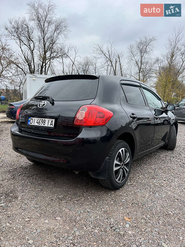 Хэтчбек Toyota Auris 2008 в Черкассах