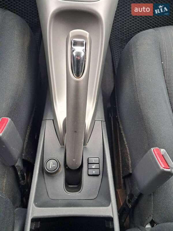 Хэтчбек Toyota Auris 2011 в Киеве