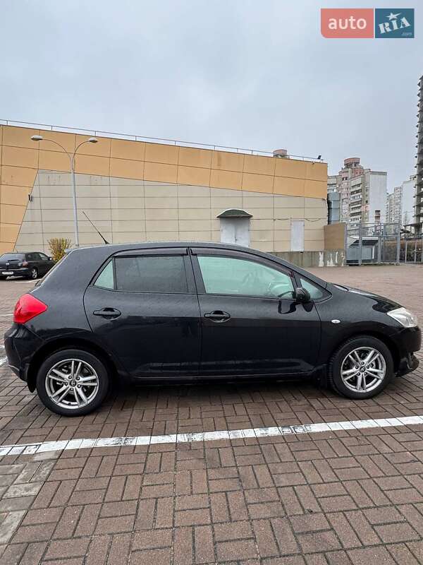 Хетчбек Toyota Auris 2007 в Києві