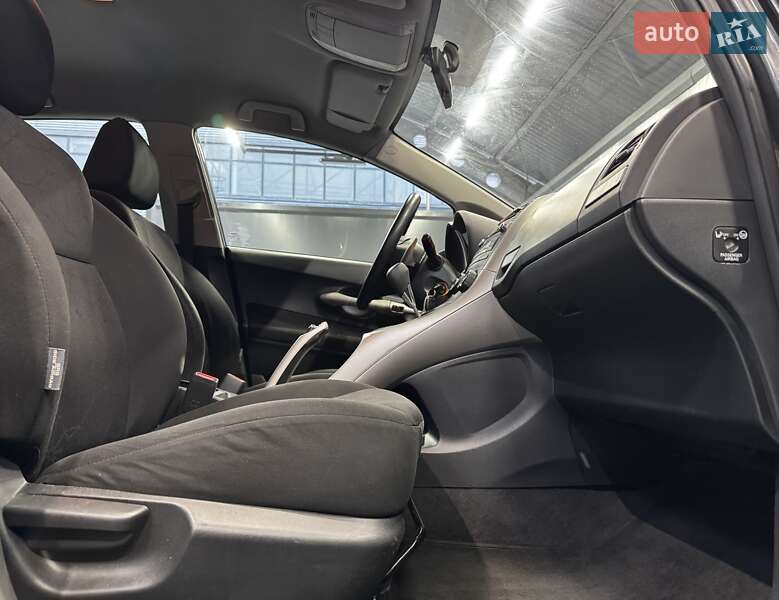 Хэтчбек Toyota Auris 2008 в Киеве фото 30 Хэтчбек Toyota Auris 2008 в Киеве