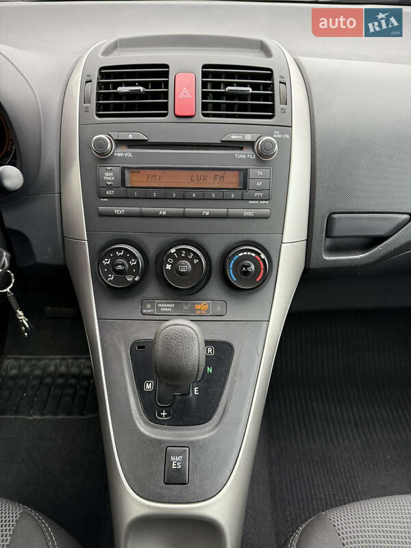 Хэтчбек Toyota Auris 2008 в Киеве