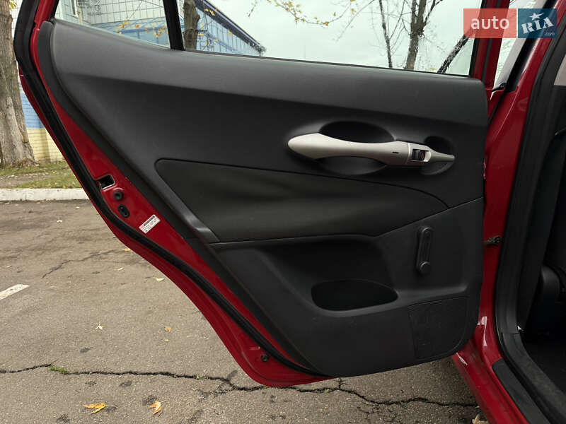 Хэтчбек Toyota Auris 2008 в Киеве