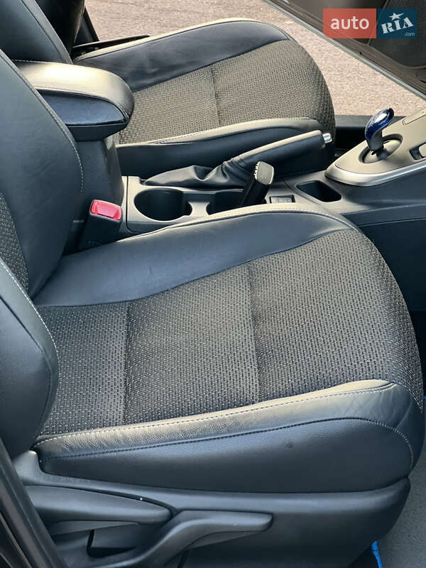 Универсал Toyota Auris 2014 в Житомире фото 32 Универсал Toyota Auris 2014 в Житомире