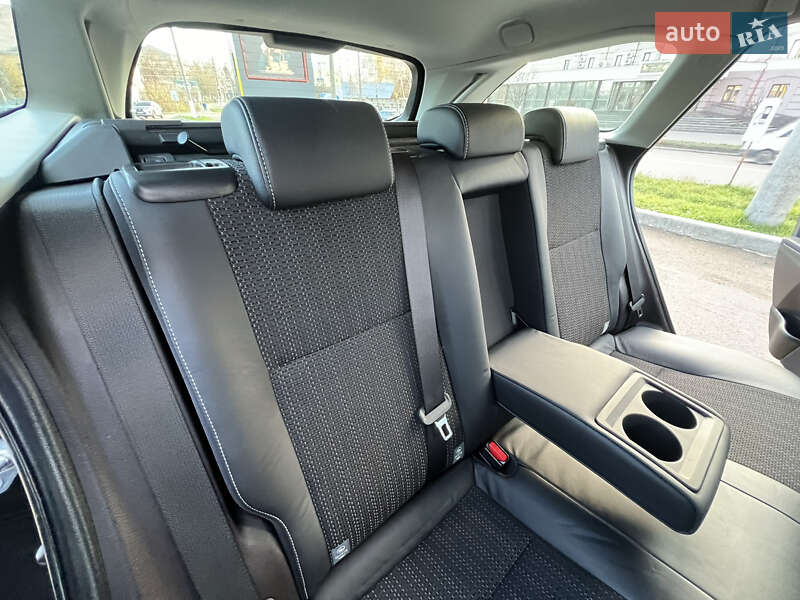 Универсал Toyota Auris 2014 в Житомире фото 35 Универсал Toyota Auris 2014 в Житомире