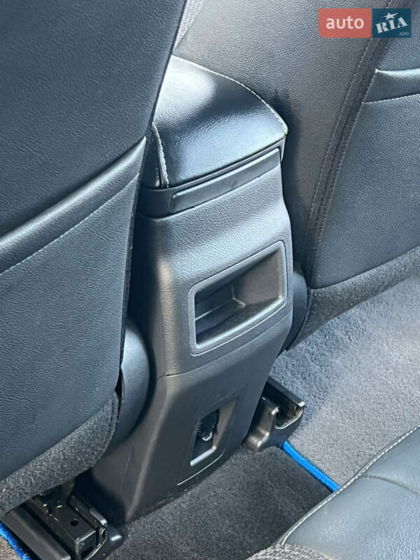 Универсал Toyota Auris 2014 в Житомире фото 56 Универсал Toyota Auris 2014 в Житомире