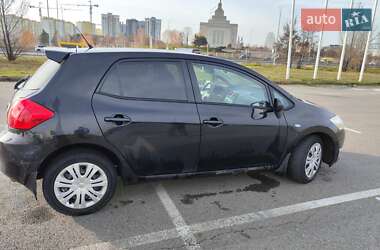 Хэтчбек Toyota Auris 2008 в Киеве