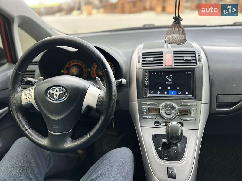 Хэтчбек Toyota Auris 2007 в Первомайске фото 13 Хэтчбек Toyota Auris 2007 в Первомайске
