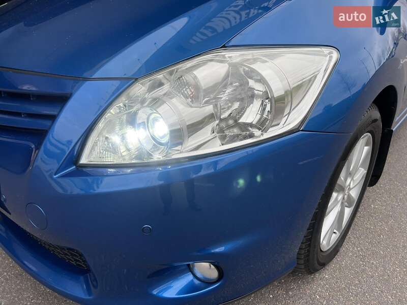 Хэтчбек Toyota Auris 2011 в Киеве фото 7 Хэтчбек Toyota Auris 2011 в Киеве