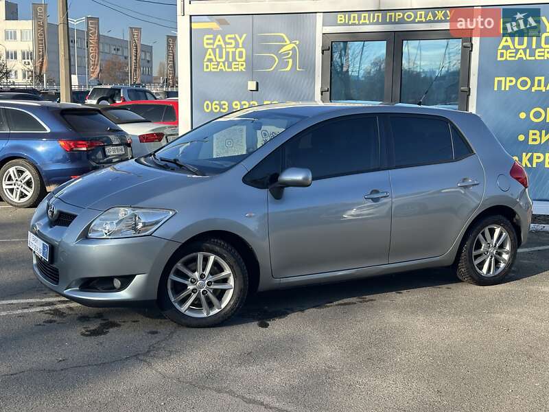 Хэтчбек Toyota Auris 2008 в Киеве