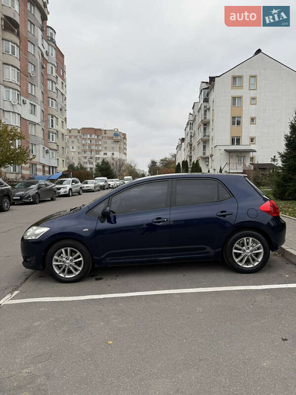 Хэтчбек Toyota Auris 2008 в Виннице
