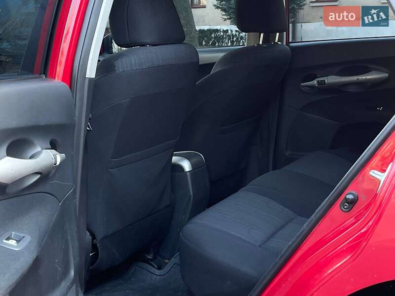 Хэтчбек Toyota Auris 2008 в Николаеве