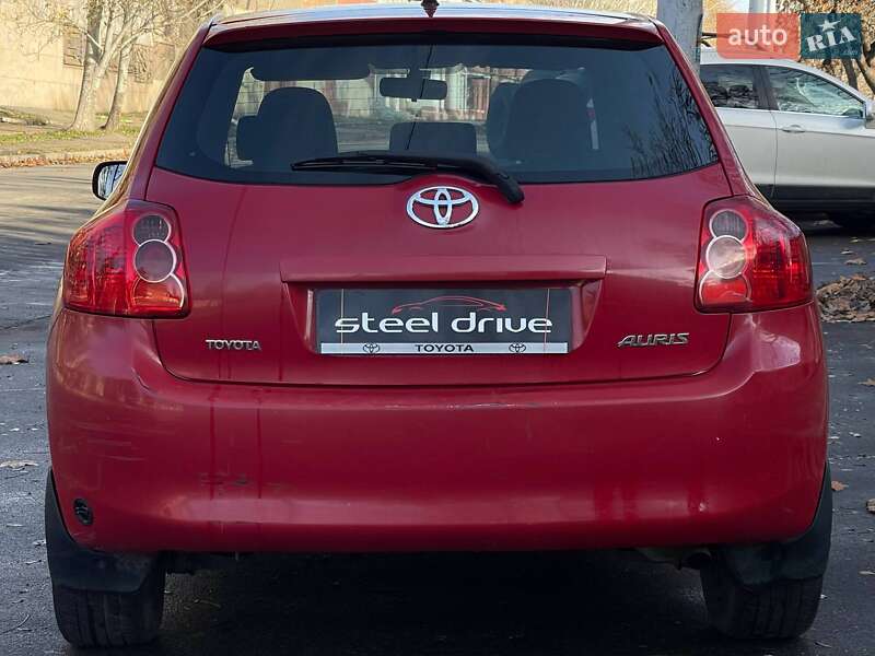 Хэтчбек Toyota Auris 2008 в Николаеве