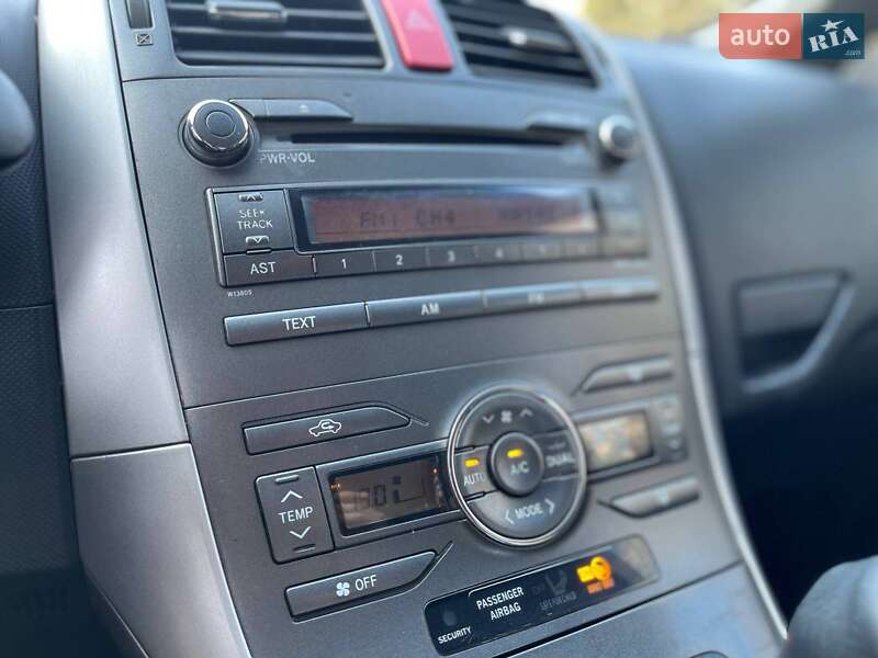 Хэтчбек Toyota Auris 2008 в Николаеве