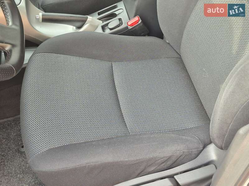 Хетчбек Toyota Auris 2011 в Одесі