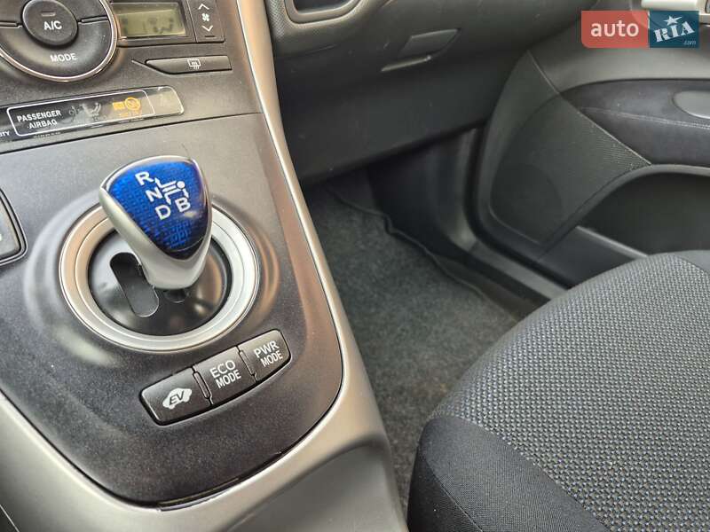 Хетчбек Toyota Auris 2011 в Одесі