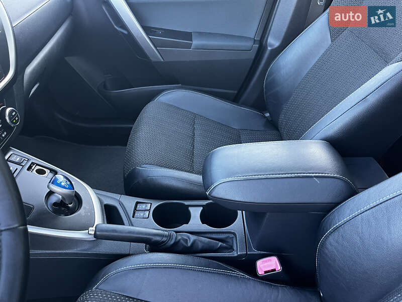 Хэтчбек Toyota Auris 2013 в Луцке фото 35 Хэтчбек Toyota Auris 2013 в Луцке