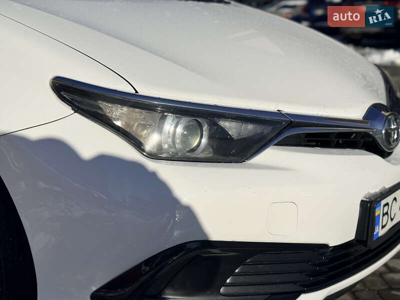 Универсал Toyota Auris 2016 в Львове фото 8 Универсал Toyota Auris 2016 в Львове