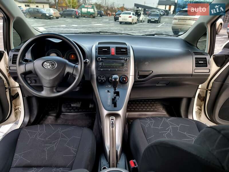 Хетчбек Toyota Auris 2010 в Вінниці
