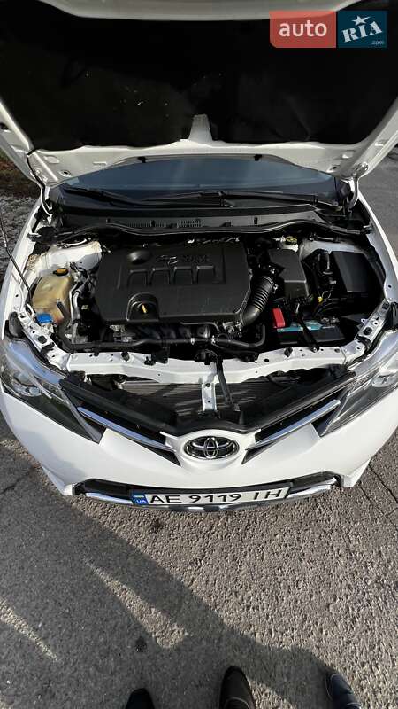 Хетчбек Toyota Auris 2014 в Дніпрі фото 13 Хетчбек Toyota Auris 2014 в Дніпрі