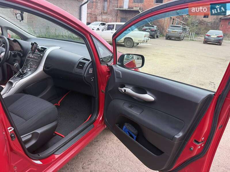 Хэтчбек Toyota Auris 2008 в Чернигове