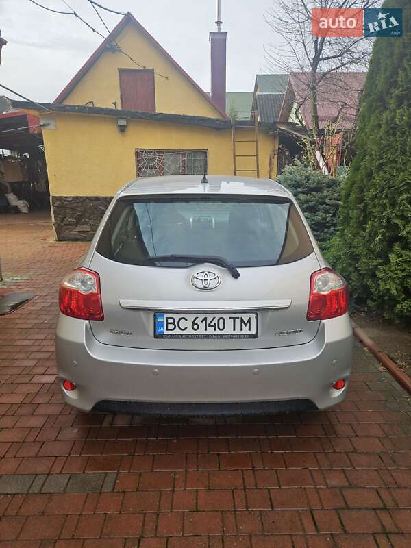 Хетчбек Toyota Auris 2011 в Львові