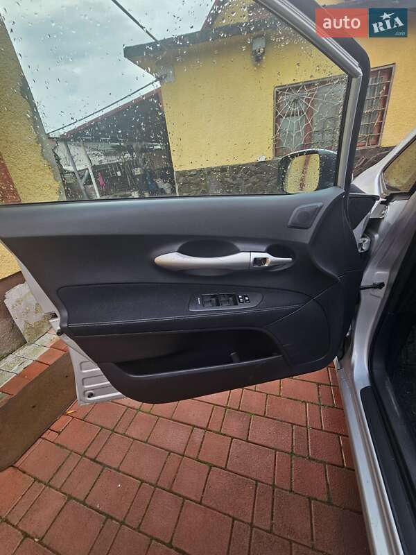 Хетчбек Toyota Auris 2011 в Львові