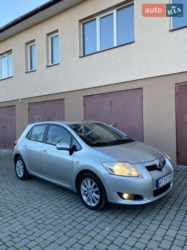 Хетчбек Toyota Auris 2006 в Івано-Франківську