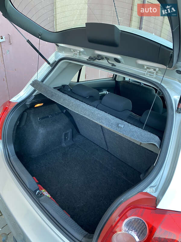 Хетчбек Toyota Auris 2006 в Івано-Франківську