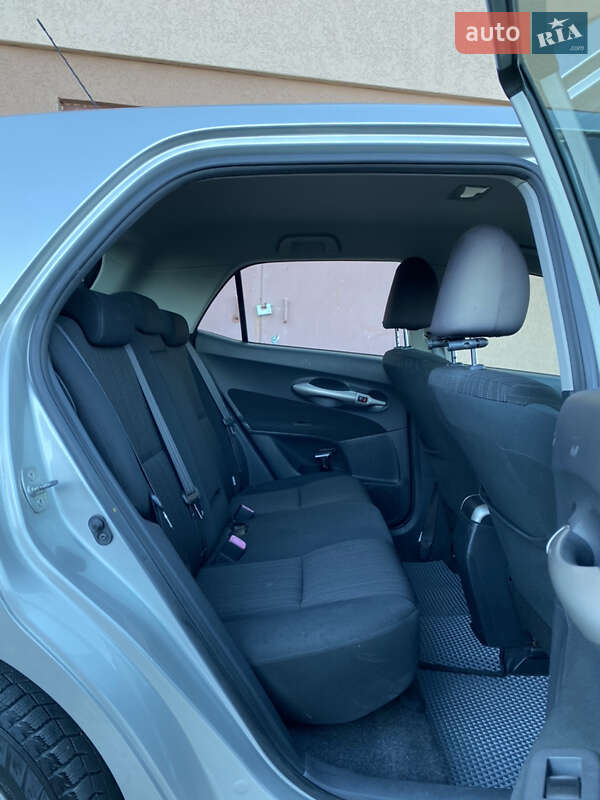 Хетчбек Toyota Auris 2006 в Івано-Франківську