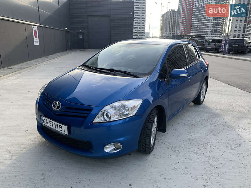 Toyota Auris 2010